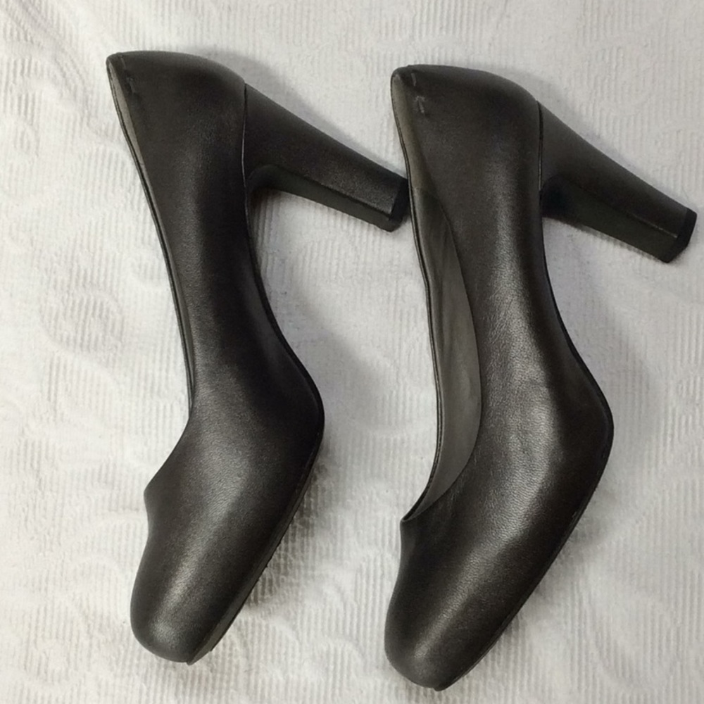 Eileen Fisher Pure II Metallic Leather Pumps 8 👠 - Picture 5 of 8